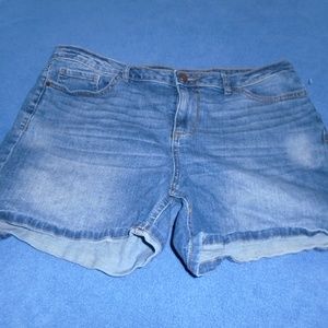 Lauren Conrad denim shorts size 14